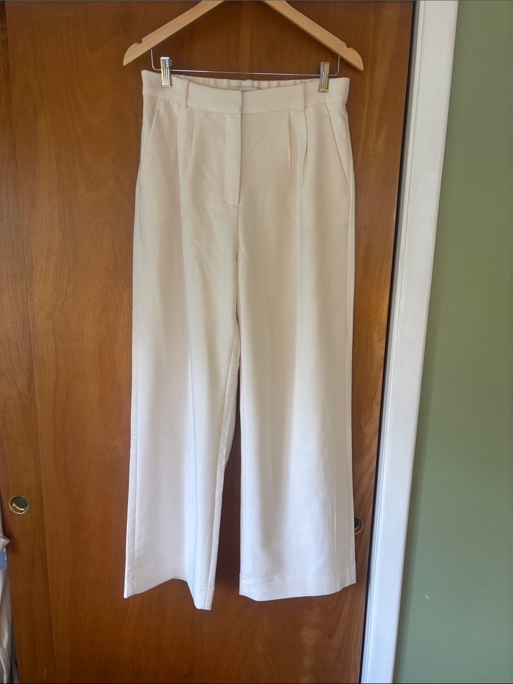 A&F sloane tailored pant
